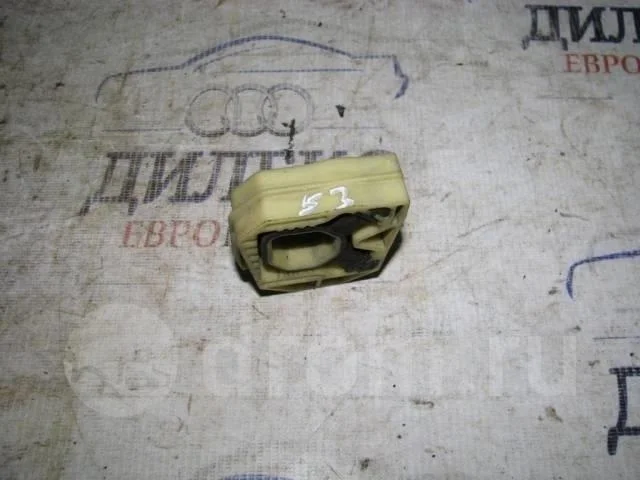 кронштейн радиатора VW Golf VI 2009-2012 - -