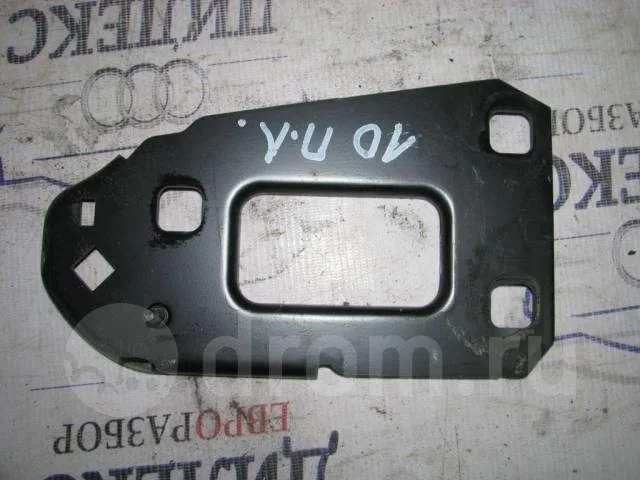 кронштейн усилителя переднего бампера Audi A4 (B8) 2007-2015 L F