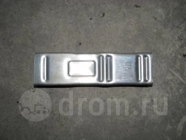 кронштейн усилителя заднего бампера Audi A4 (B7) 2004-2009 R R
