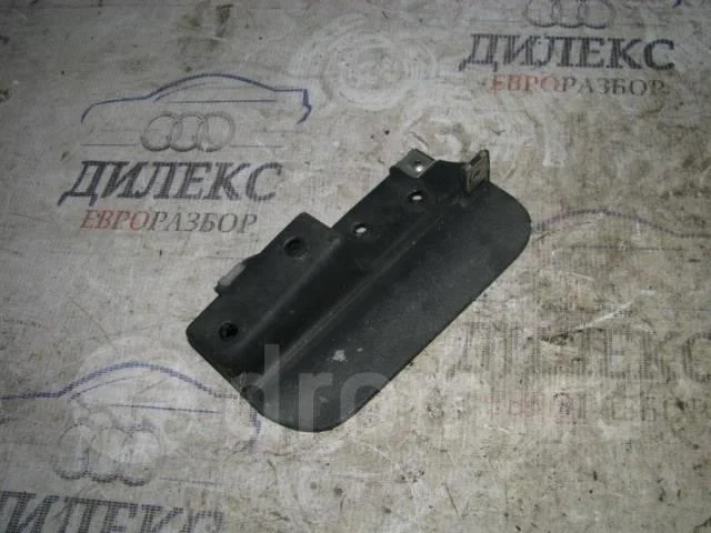 брызговик Audi A6 (C6 4F) 2004-2011 R R