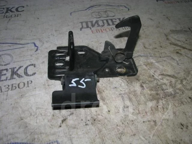 крючок капота VW Touareg 2002-2010 - -