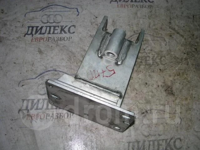 кронштейн усилителя переднего бампера Audi A4 (B8) 2007-2015 R F