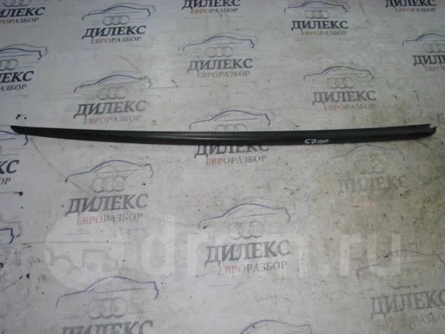 молдинг лобового стекла Audi A4 (B8) 2007-2015 R -