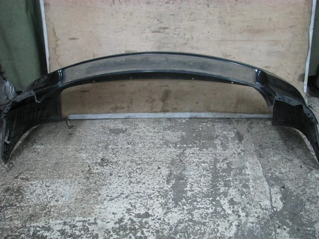 бампер VW Touareg 2002-2010 - R