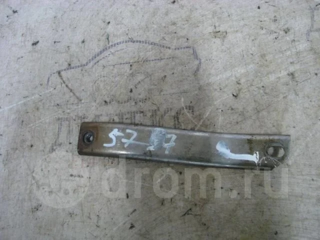 кронштейн (сопут. товар) Audi A4 (B8) 2007-2015 - -