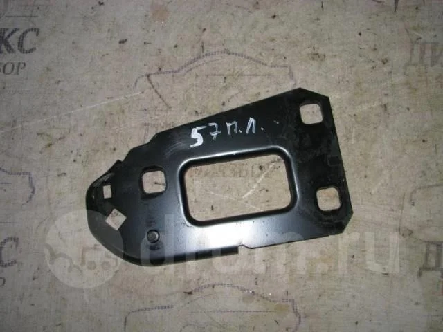 кронштейн усилителя переднего бампера Audi A4 (B8) 2007-2015 L F