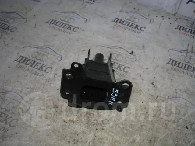 кронштейн усилителя переднего бампера Audi A3 [8P1] 2003-2013 R F