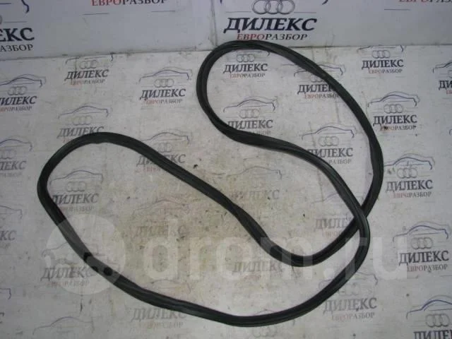 уплотнитель багажника VW Tiguan 2007-2011 - -