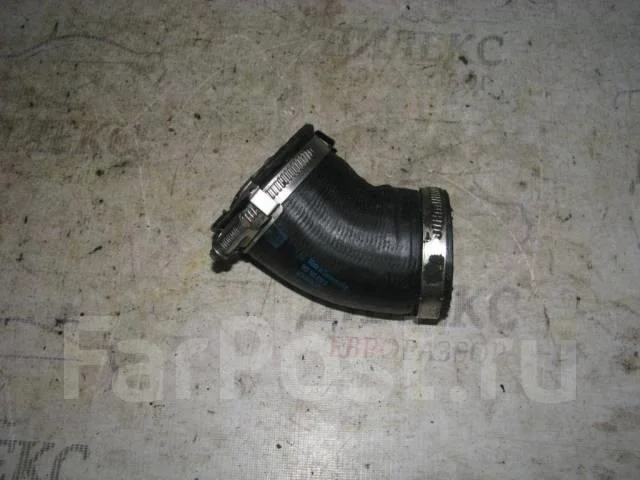 патрубок интеркулера VW Passat (B6) 2005-2010 - -