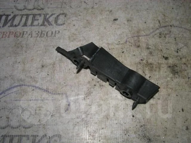 кронштейн переднего бампера Audi A4 (B8) 2007-2015 R F