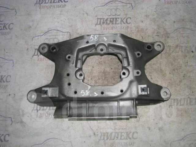 кронштейн опоры кпп Audi A4 (B8) 2007-2015 - -