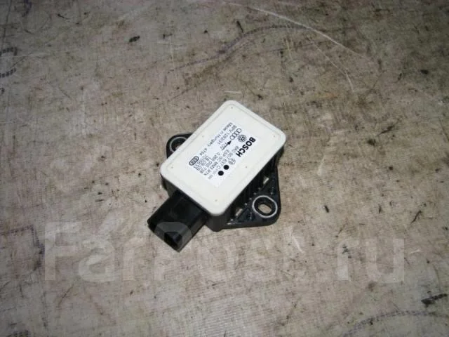 датчик ускорения Audi A4 (B8) 2007-2015 - -