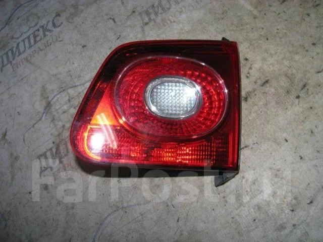 фонарь внутренний VW Tiguan 2007-2011 R R