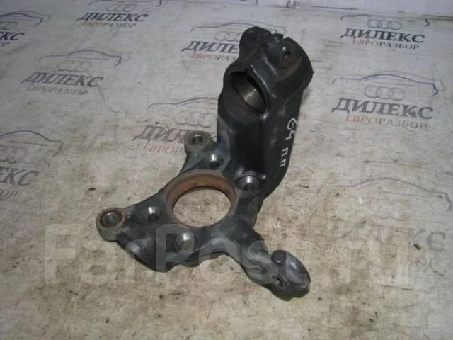 кулак поворотный VW Tiguan 2007-2011 R F