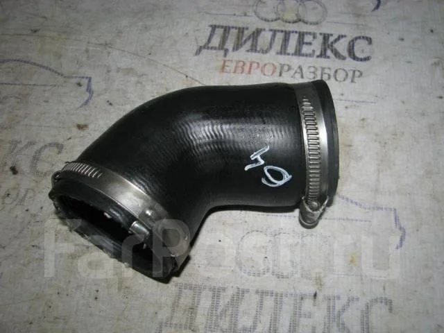 патрубок интеркулера VW Tiguan 2007-2011 - -