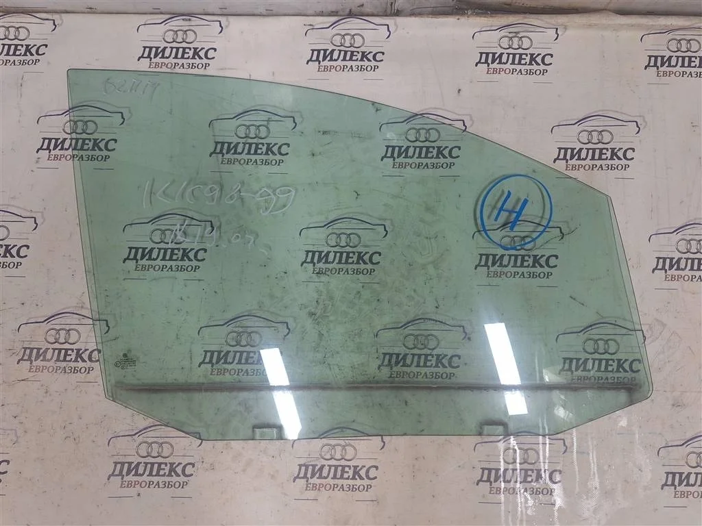 стекло двери VW Touran 2003-2010 R F