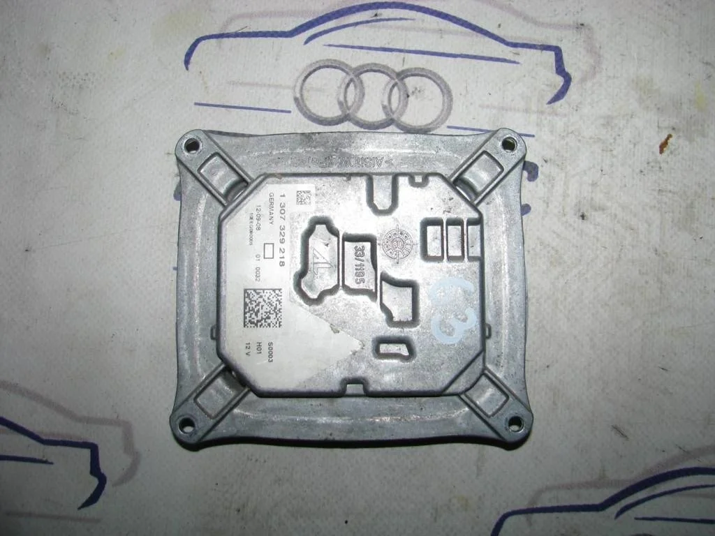 блок управления фарой Audi A4 (B8) 2007-2015 - -