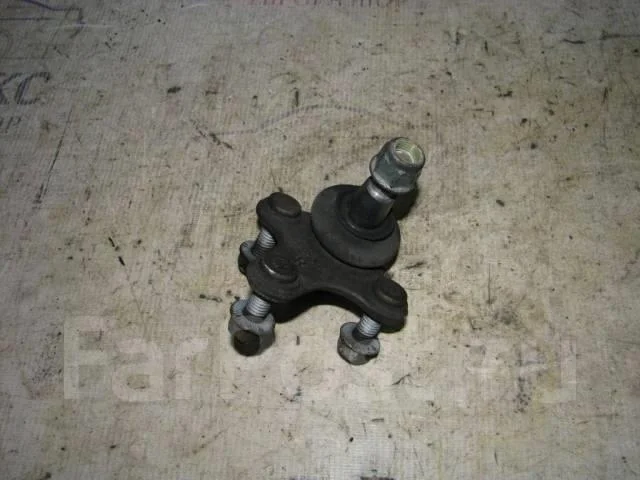 опора шаровая VW Touran 2003-2010 R -