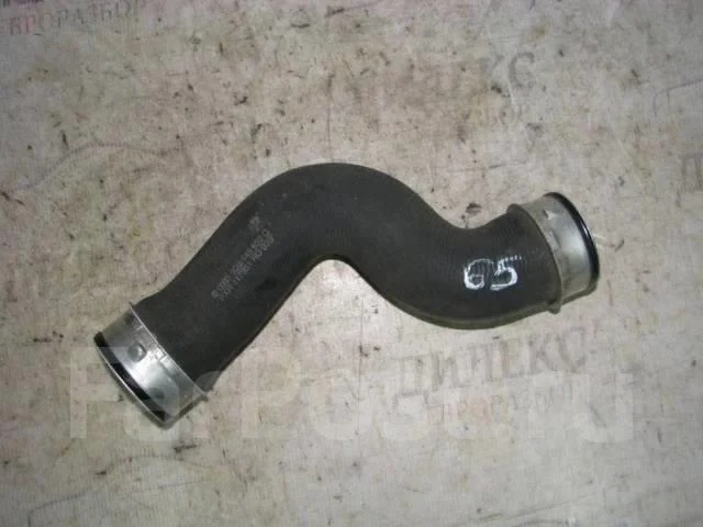 патрубок интеркулера VW Passat (B6) 2005-2010 - -