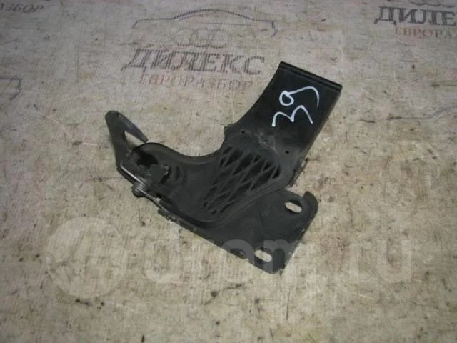 крючок капота Audi A8 [D3 4E] 2004-2010 - -