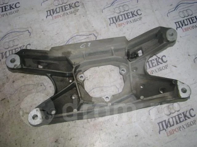 кронштейн опоры кпп Audi A4 (B8) 2007-2015 - -