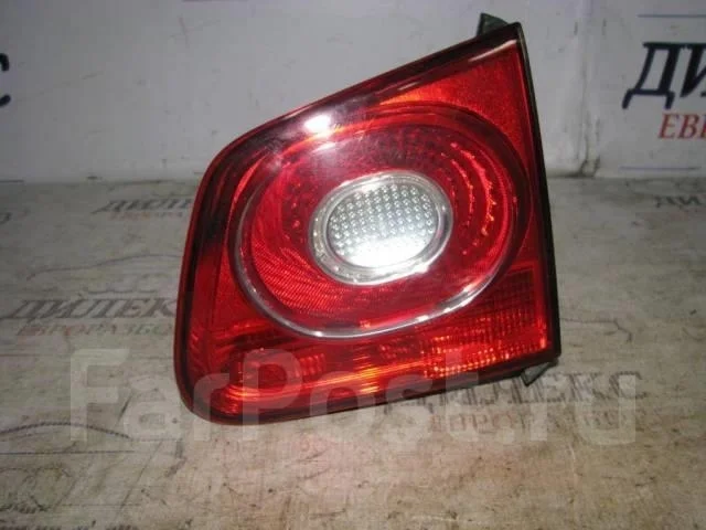 фонарь внутренний VW Tiguan 2007-2011 R R