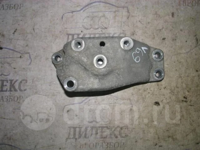 кронштейн акпп VW Tiguan 2007-2011 L -