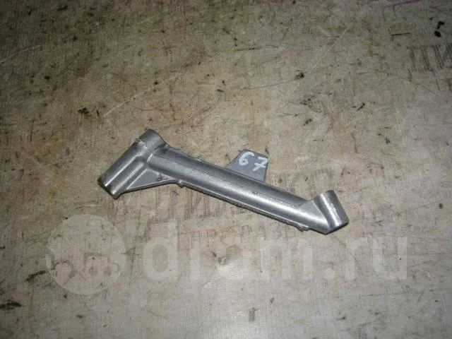 кронштейн Audi A4 (B8) 2007-2015 - -