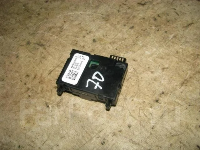 датчик угла поворота рулевого колеса VW Tiguan 2007-2011 - -