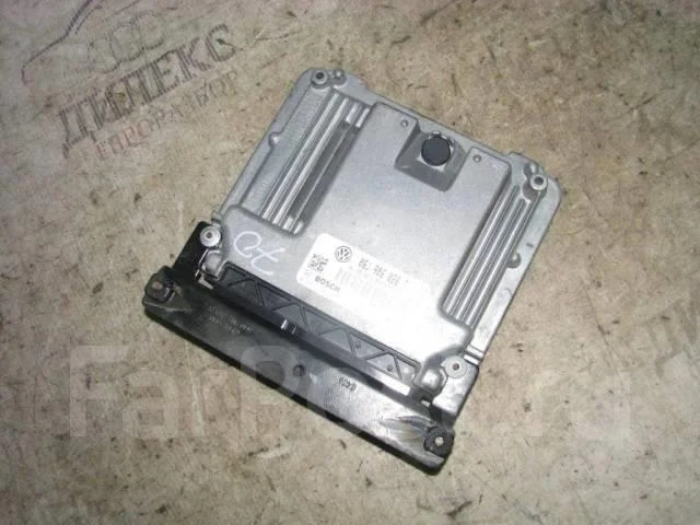 блок управления двигателем VW Tiguan 2007-2011 - -