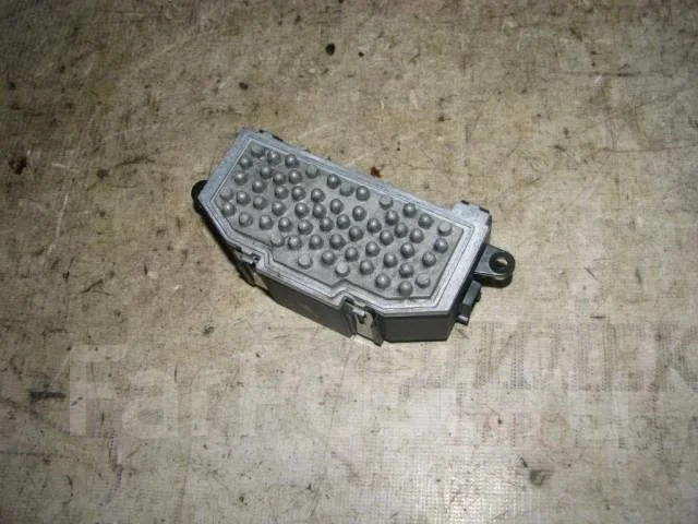 резистор отопителя VW Tiguan 2007-2011 - -