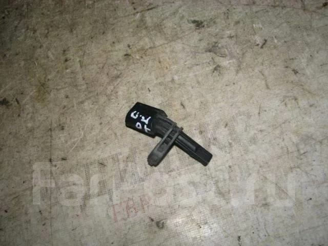 датчик abs VW Tiguan 2007-2011 R -