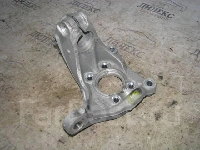 кулак поворотный VW Passat (B6) 2005-2010 L F