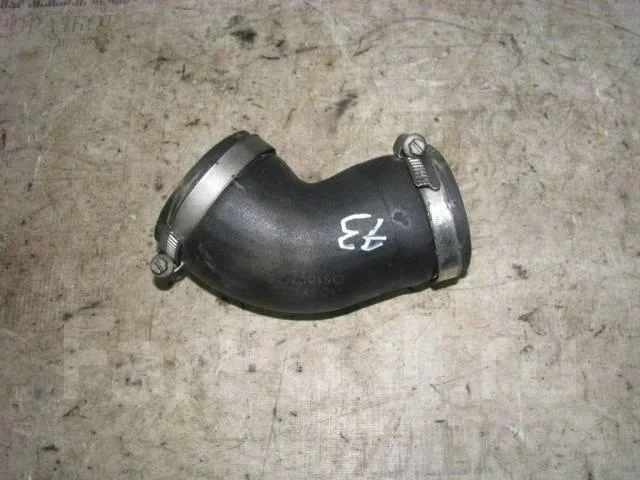 патрубок интеркулера VW Passat (B6) 2005-2010 - -