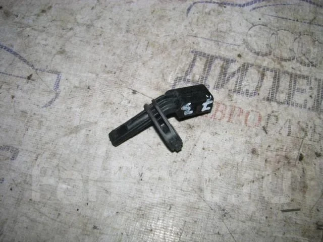 датчик abs VW Passat (B6) 2005-2010 L F