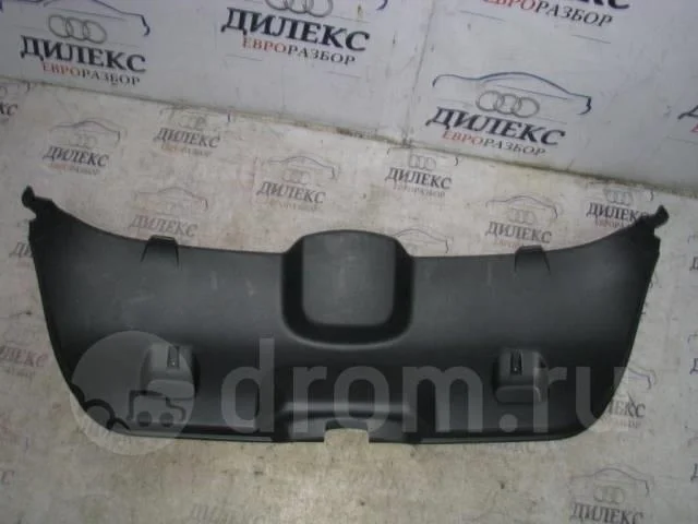 обшивка двери багажника Peugeot 308 2007> - -