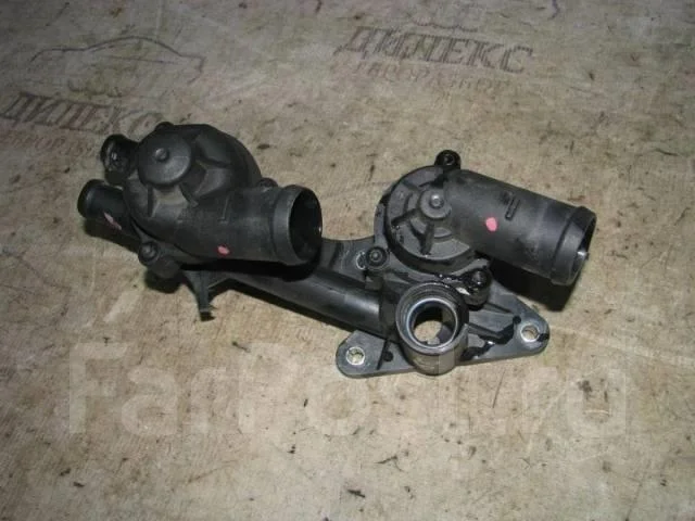 корпус термостата VW Jetta 2005-2011 - -