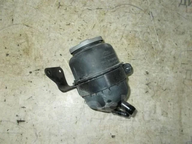бачок гидроусилителя Audi A4 (B8) 2007-2015 - -