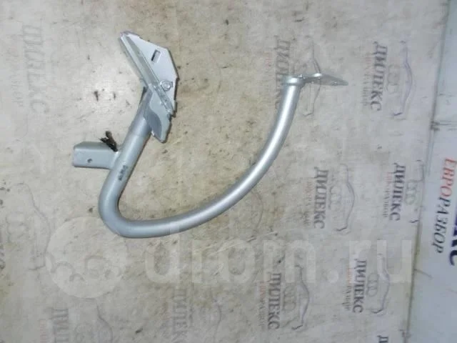 петля крышки багажника Audi A4 (B8) 2007-2015 R -