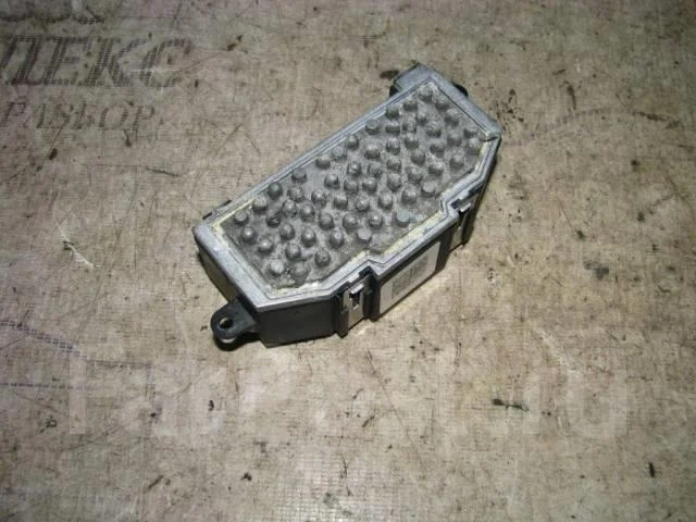 резистор отопителя Audi A4 (B8) 2007-2015 - -