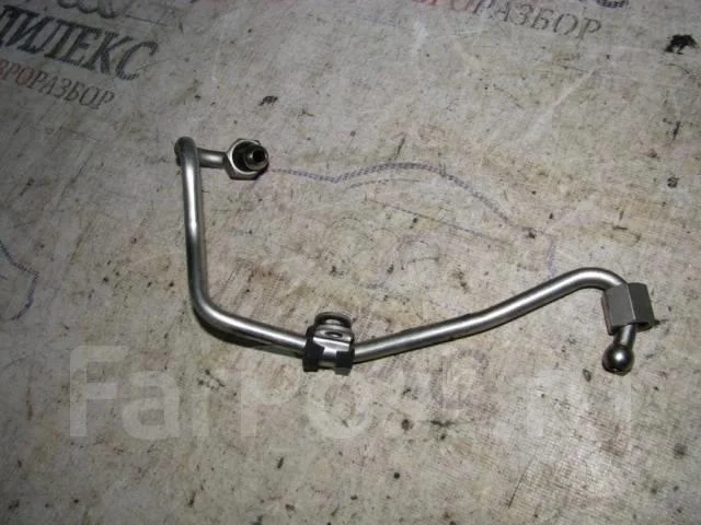 трубка топливная VW Passat (B6) 2005-2010 - -