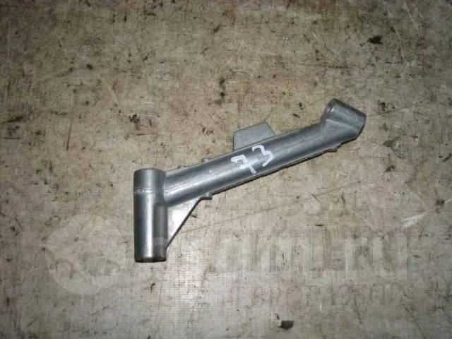 кронштейн VW Passat (B6) 2005-2010 - -