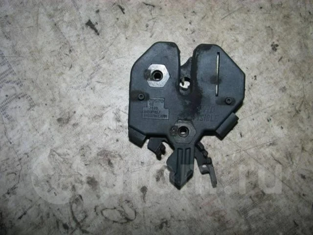 замок капота Volvo XC90 2002 > - -