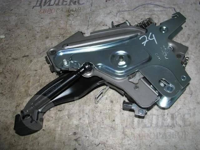 рычаг стояночного тормоза VW Touareg 2002-2010 - -