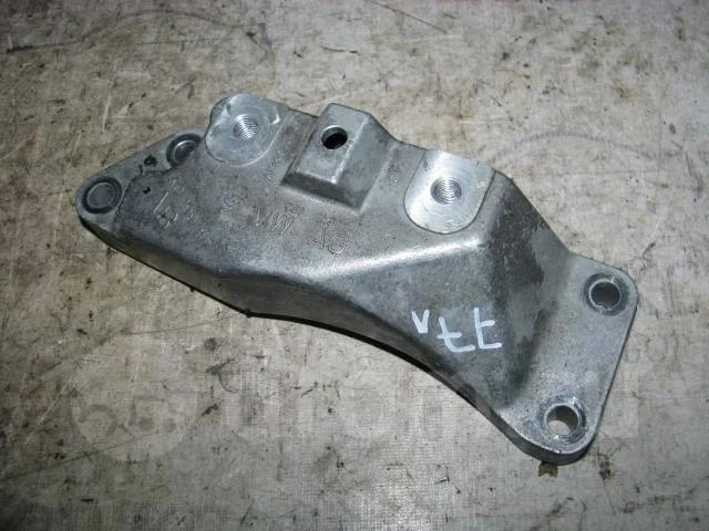 кронштейн акпп VW Passat CC 2008-2017 - -