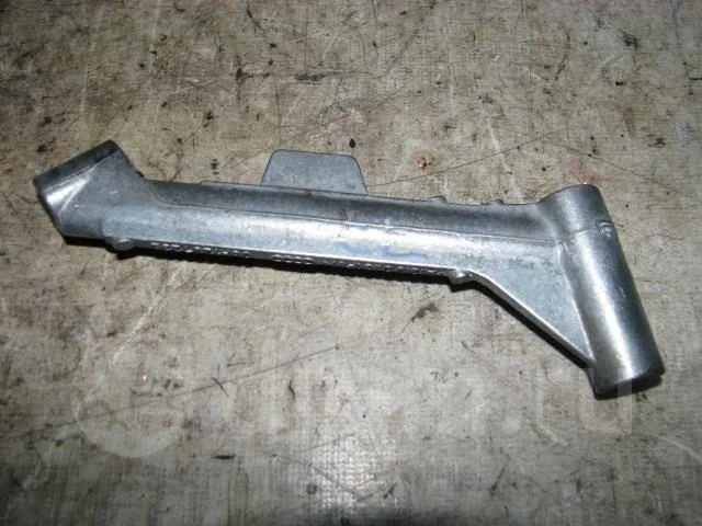 кронштейн VW Passat CC 2008-2017 - -