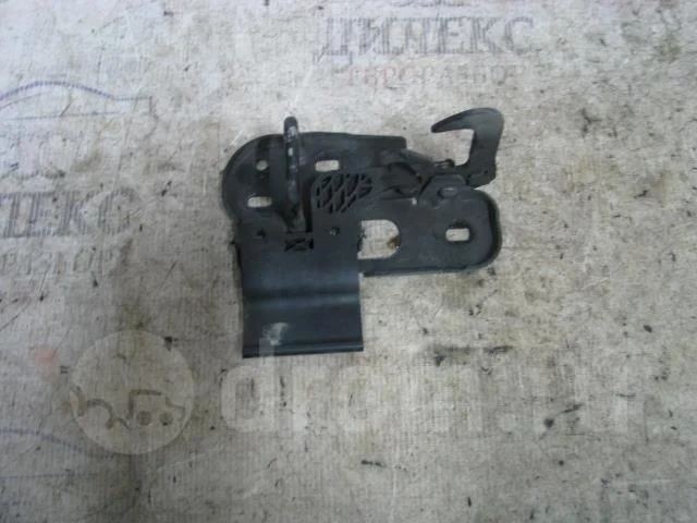 крючок капота VW Passat CC 2008-2017 - -