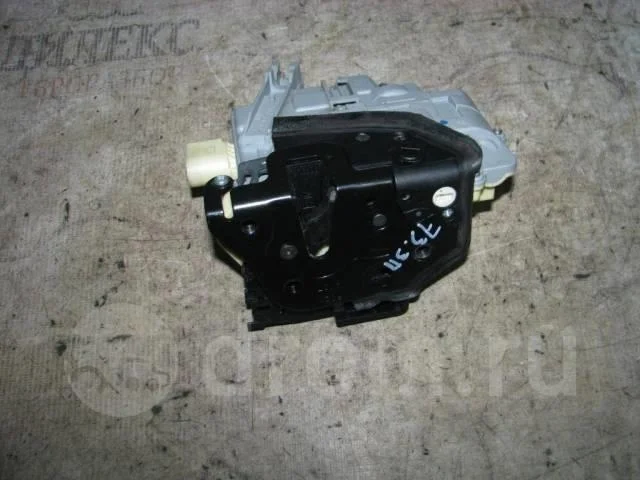 замок двери VW Passat (B6) 2005-2010 R R