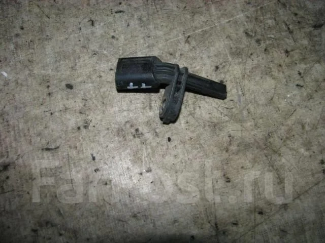 датчик abs VW Passat CC 2008-2017 R -