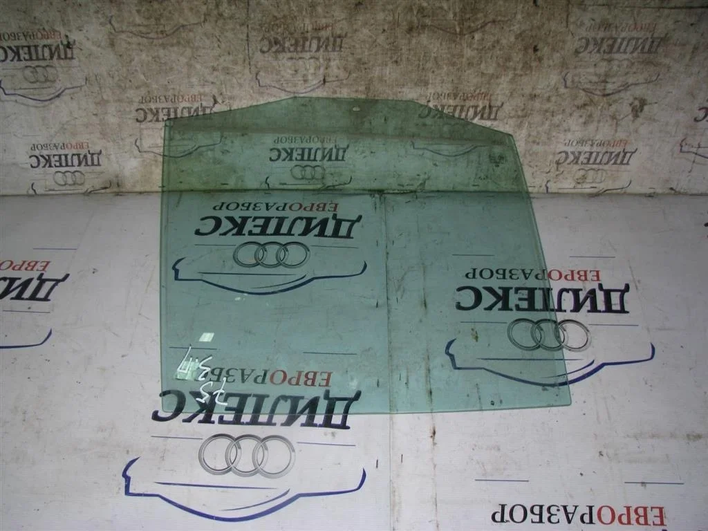 стекло двери VW Tiguan 2007-2011 R R